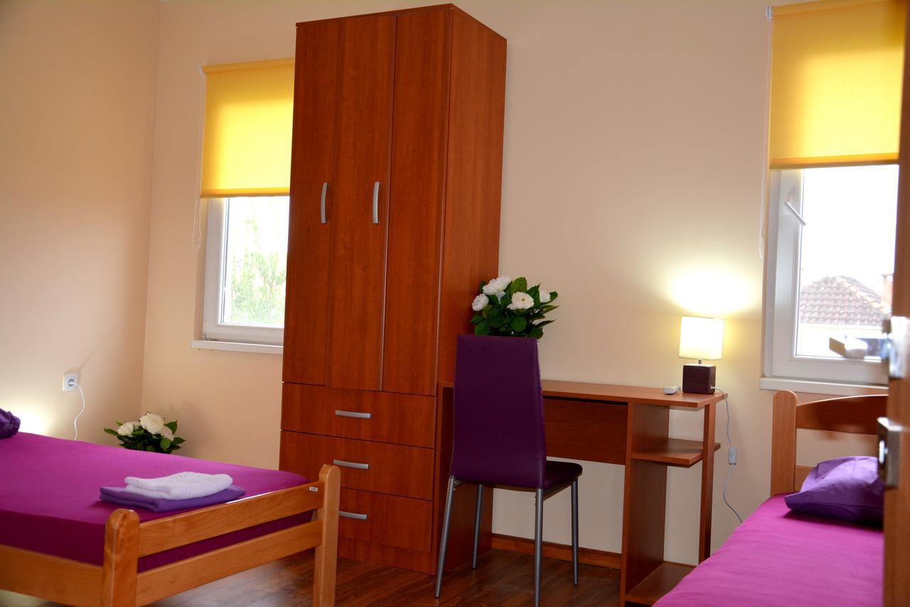 Montenegro Hostel B&B Ποντγορίτσα Εξωτερικό φωτογραφία