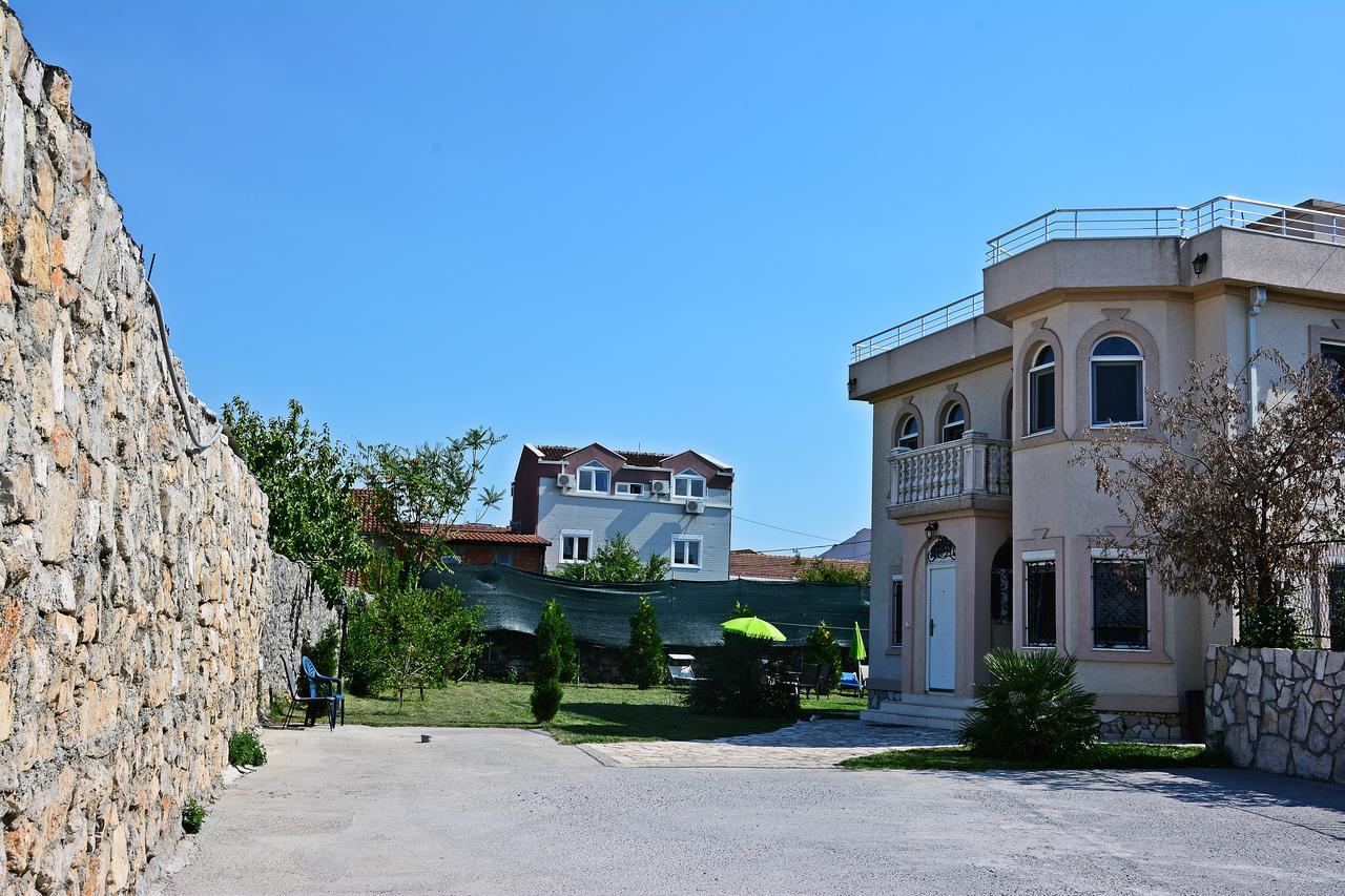 Montenegro Hostel B&B Ποντγορίτσα Εξωτερικό φωτογραφία